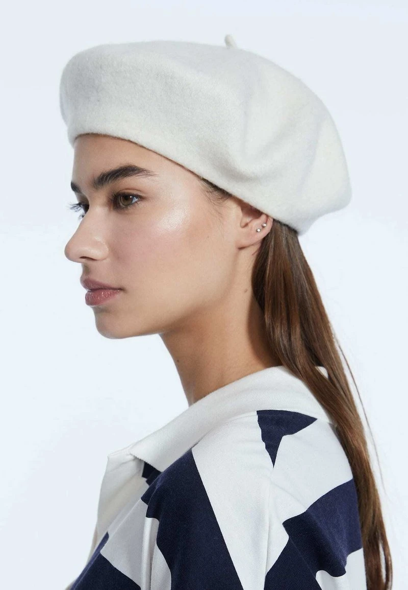 Stradivarius BASIC-BARETT - Mütze - Off-white 1 Stradivarius BASIC-BARETT - Mütze - Off-white