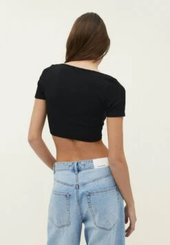 Stradivarius SEAMLESS - T-Shirt Basic - Black 9 Stradivarius SEAMLESS - T-Shirt Basic - Black -Stradivarius Deutschland Verkaufs-Shop 8e80c8c71d3442a293abf4feae31b4d3