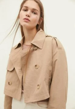 Stradivarius SHORT WITH CREASED EFFECT - Leichte Jacke - Stone 8 Stradivarius SHORT WITH CREASED EFFECT - Leichte Jacke - Stone -Stradivarius Deutschland Verkaufs-Shop 9015ead7ce944a47b3a0b0b39edd9f60