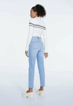 Stradivarius MOM - Jeans Slim Fit - Blue 8 Stradivarius MOM - Jeans Slim Fit - Blue -Stradivarius Deutschland Verkaufs-Shop 90b93f1283cf4ed6b8a06052c6bdf993