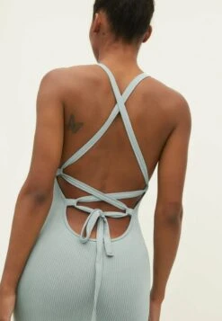 Stradivarius SEAMLESS WITH STRAPS - Jumpsuit - Light Green -Stradivarius Deutschland Verkaufs-Shop 913921cc6ffa4b7f8a184b289d38faaf