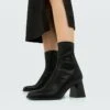 Stradivarius MIT HALBHOHEM ABSATZ - Ankle Boot - Black