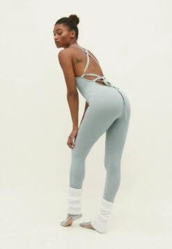 Stradivarius SEAMLESS WITH STRAPS - Jumpsuit - Light Green -Stradivarius Deutschland Verkaufs-Shop 9429c542fd9b45509ca7757d53e2ba72