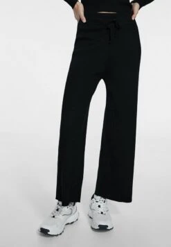 Stradivarius Jogginghose - Black