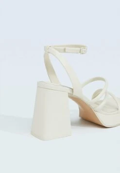 Stradivarius STRAPPY - High Heel Sandalette - Off White -Stradivarius Deutschland Verkaufs-Shop 97ee3542455b484e8c5273f954621dff