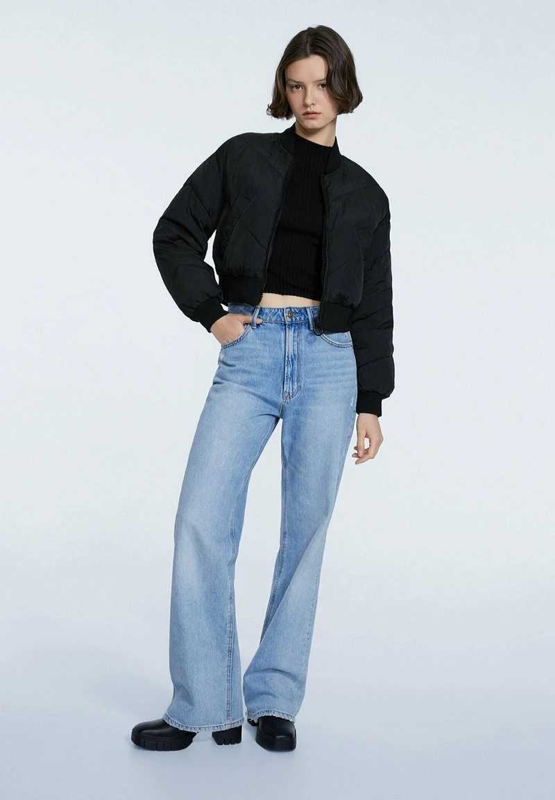 Stradivarius MIT STEPPMUSTER - Bomberjacke - Metallic Black 1 Stradivarius MIT STEPPMUSTER - Bomberjacke - Metallic Black