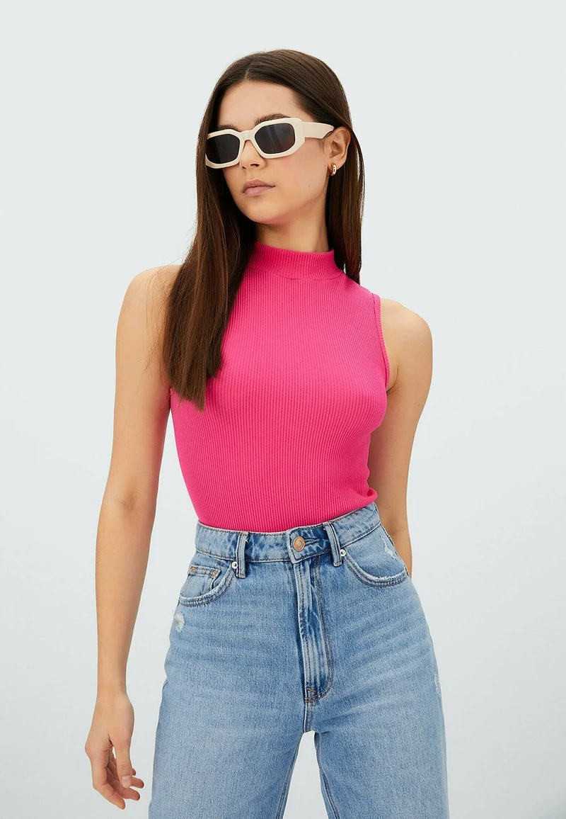 Stradivarius Top - Neon Pink 1 Stradivarius Top - Neon Pink