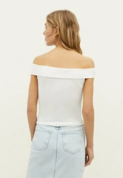 Stradivarius OFF-THE-SHOULDER - T-Shirt Basic - White -Stradivarius Deutschland Verkaufs-Shop 9ecf59cb97544e05976bd1482b4ab0b1