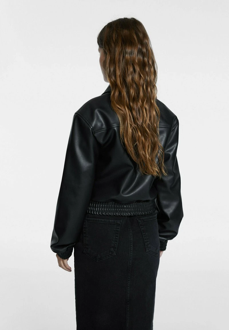 Stradivarius WITH FRONT POCKETS - Kunstlederjacke - Black 3 Stradivarius WITH FRONT POCKETS - Kunstlederjacke - Black – Bild 3