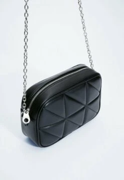 Stradivarius GESTEPPTE MIT KETTE - Umhängetasche - Black 10 Stradivarius GESTEPPTE MIT KETTE - Umhängetasche - Black -Stradivarius Deutschland Verkaufs-Shop a061555dff2b4829b4b11cc766880119