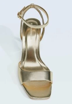 Stradivarius Brautschuh - Gold Coloured -Stradivarius Deutschland Verkaufs-Shop a0bd5e24f6ba4510b7b98baa4dd60388