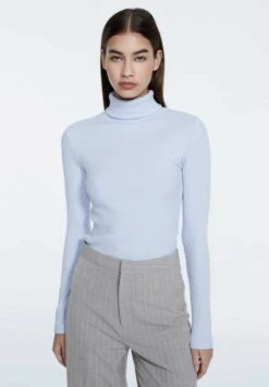 Stradivarius MIT ROLLKRAGEN - Strickpullover - Light Blue