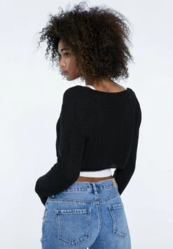 Stradivarius CROPPED 07516155 - Strickjacke - Black -Stradivarius Deutschland Verkaufs-Shop a4c1a354113c44cba9b238ee45109822