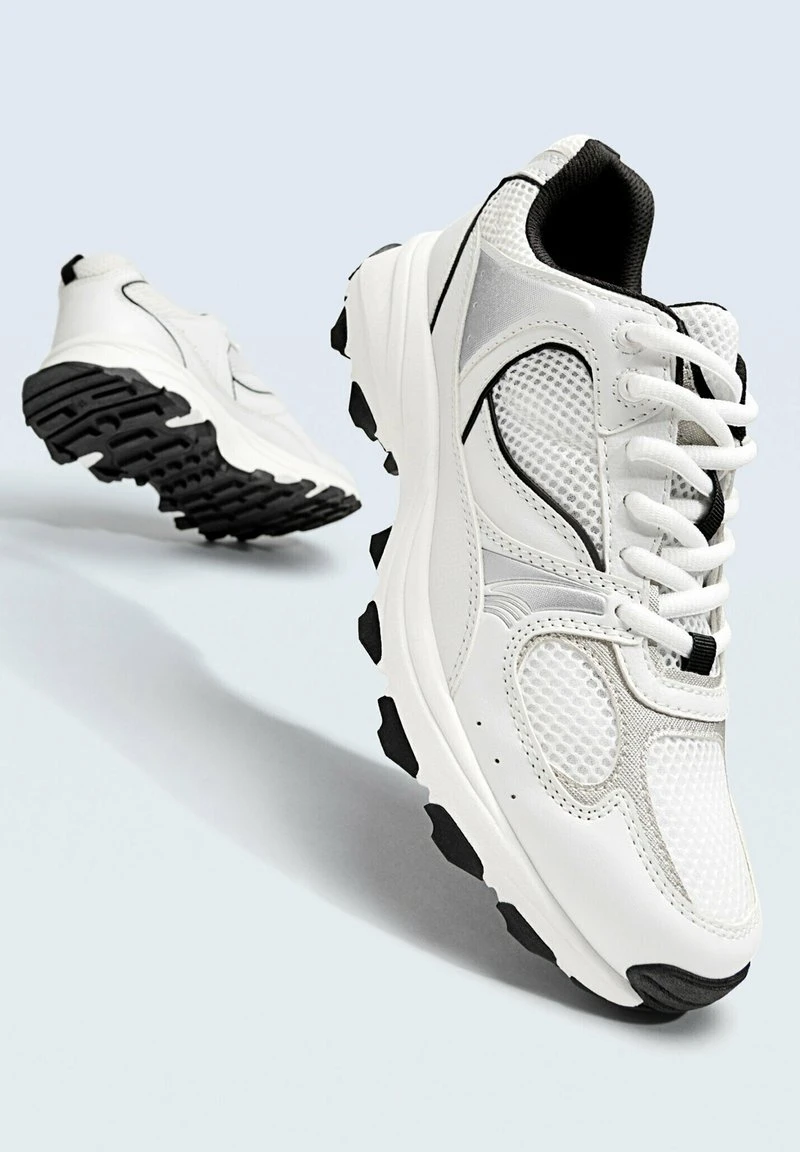 Stradivarius MIT ZIERELEMENT - Sneaker Low - Black 4 Stradivarius MIT ZIERELEMENT - Sneaker Low - Black – Bild 4