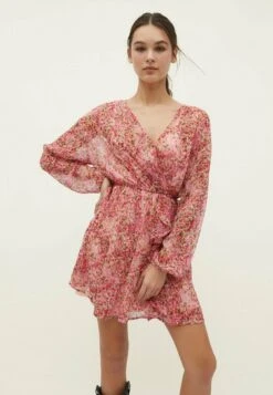 Stradivarius SHORT CHIFFON - Freizeitkleid - Off White