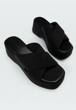 Stradivarius PLATFORM TRACK - Pantolette Hoch - Black 9 Stradivarius PLATFORM TRACK - Pantolette Hoch - Black -Stradivarius Deutschland Verkaufs-Shop a8ee955658a14a64ab2267f699f4c6d1