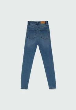 Stradivarius SUPER HIGH IM VINTAGELOOK - Jeans Slim Fit - Destroyed Denim 11 Stradivarius SUPER HIGH IM VINTAGELOOK - Jeans Slim Fit - Destroyed Denim -Stradivarius Deutschland Verkaufs-Shop aaa50f6ecfe14b04a45c83f07554881e