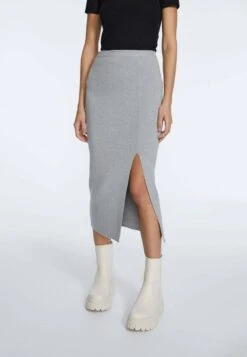 Stradivarius MIT SCHLITZ - Bleistiftrock - Silver