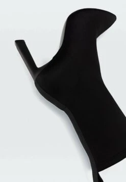 Stradivarius High Heel Stiefelette - Black -Stradivarius Deutschland Verkaufs-Shop ab1baeb900e34992b4372d7779535942