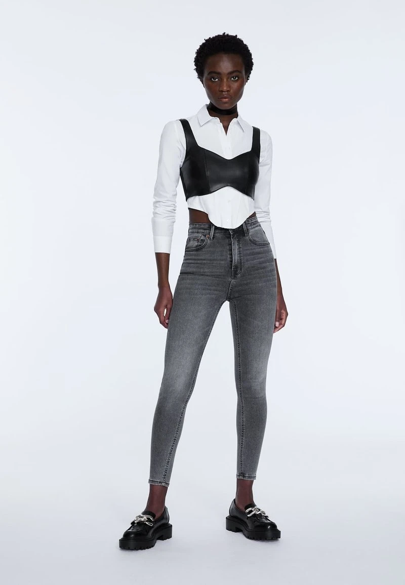 Stradivarius MIT SEHR HOHEM BUND - Jeans Skinny Fit - Light Grey 2 Stradivarius MIT SEHR HOHEM BUND - Jeans Skinny Fit - Light Grey – Bild 2