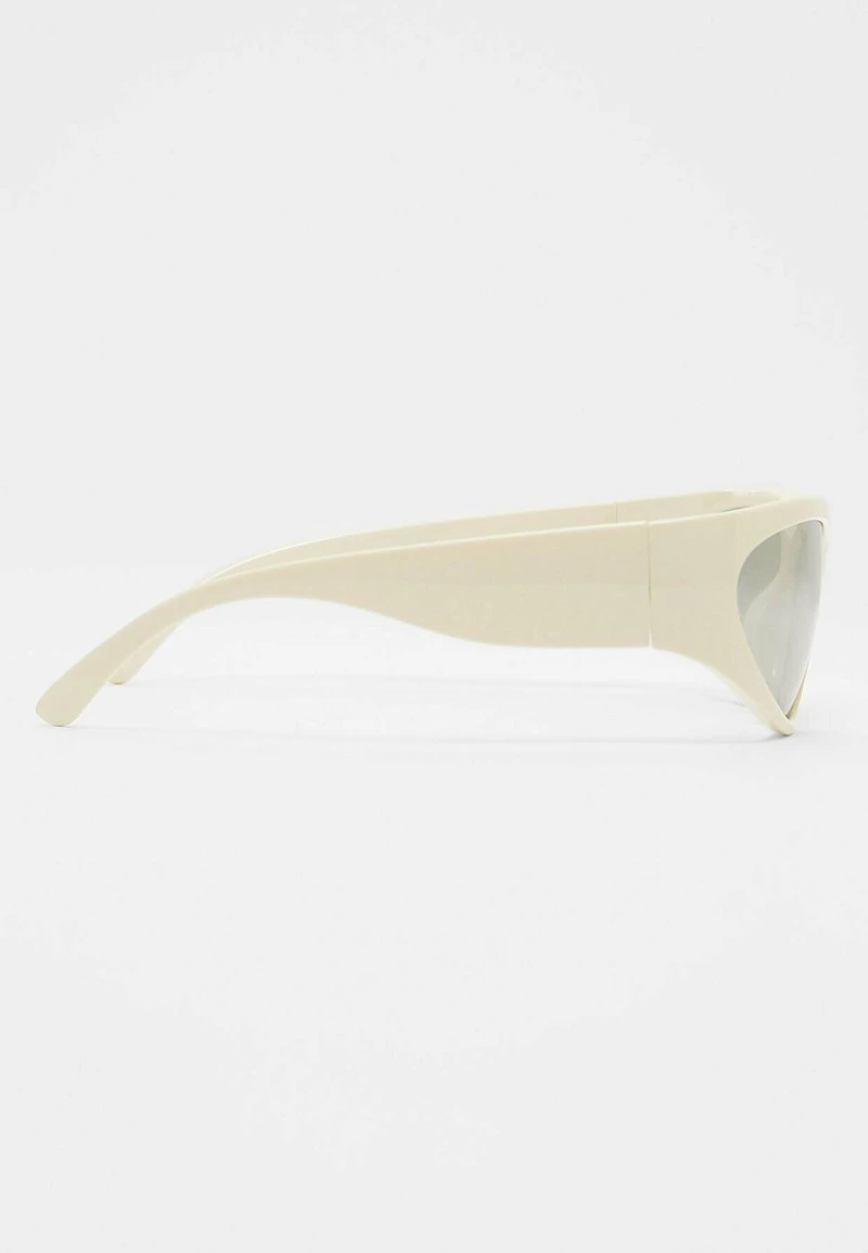 Stradivarius RESIN WRAPAROUND - Sonnenbrille - Off White 4 Stradivarius RESIN WRAPAROUND - Sonnenbrille - Off White – Bild 4