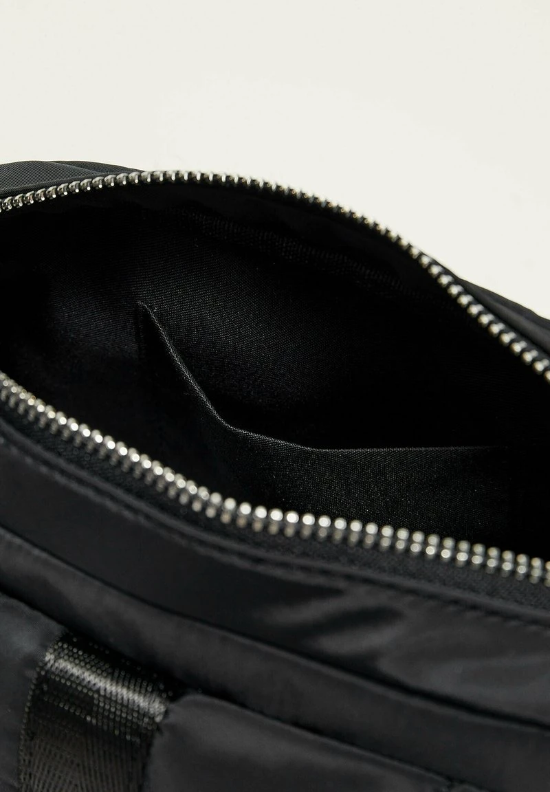 Stradivarius FABRIC WITH BUCKLE - Umhängetasche - Black 5 Stradivarius FABRIC WITH BUCKLE - Umhängetasche - Black – Bild 5