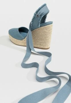 Stradivarius Keilsandalette - Blue 10 Stradivarius Keilsandalette - Blue -Stradivarius Deutschland Verkaufs-Shop ae542cf78cff413abedb9ec25dfed89c