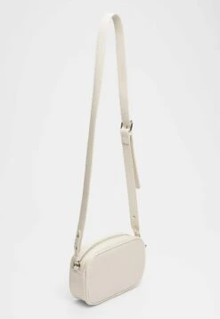 Stradivarius TWILL REPORTER - Umhängetasche - Off White 9 Stradivarius TWILL REPORTER - Umhängetasche - Off White -Stradivarius Deutschland Verkaufs-Shop aeadad546f884297aef90361f4e8dbff