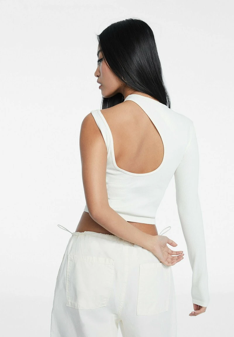 Stradivarius ASYMMETRIC SEAMLESS WITH DOUBLE STRAP DETAIl - Langarmshirt - Off White 3 Stradivarius ASYMMETRIC SEAMLESS WITH DOUBLE STRAP DETAIl - Langarmshirt - Off White – Bild 3