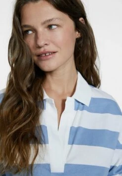 Stradivarius GESTREIFTES - Poloshirt - Light Blue 9 Stradivarius GESTREIFTES - Poloshirt - Light Blue -Stradivarius Deutschland Verkaufs-Shop afbf01058c69457e8b5d3ac8cd1024b4