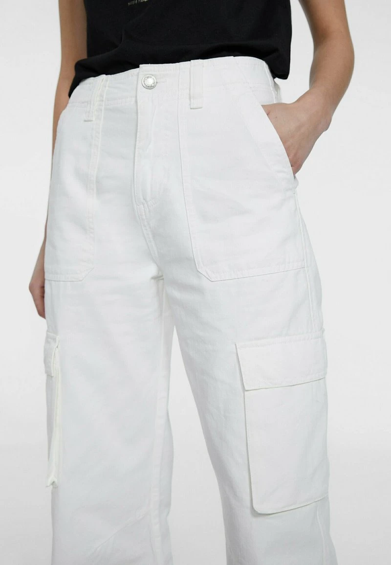 Stradivarius Cargohose - Off White 4 Stradivarius Cargohose - Off White – Bild 4