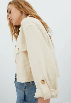 Stradivarius RUSTIKALE - Jeansjacke - Off White 9 Stradivarius RUSTIKALE - Jeansjacke - Off White -Stradivarius Deutschland Verkaufs-Shop b3aeb3437d434b84969de96e8775ed74