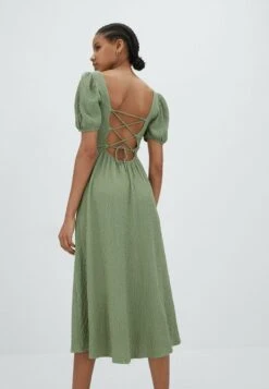 Stradivarius MIDI MIT GESCHNÜRTER RÜCKENPARTIE 07191182 - Freizeitkleid - Light Green -Stradivarius Deutschland Verkaufs-Shop b59fdbd7ace64a54ae422ebbfc7c23ef