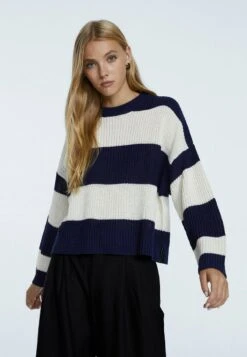 Stradivarius MIT STREIFEN - Strickpullover - Dark Blue