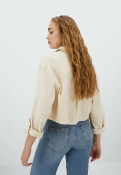 Stradivarius RUSTIKALE - Jeansjacke - Off White 8 Stradivarius RUSTIKALE - Jeansjacke - Off White -Stradivarius Deutschland Verkaufs-Shop b7ce7a56686443e3b9f1a1b184351f56