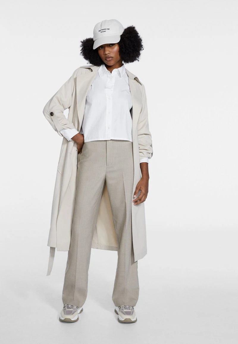 Stradivarius MIT FISCHGRÄT - Stoffhose - Stone 2 Stradivarius MIT FISCHGRÄT - Stoffhose - Stone – Bild 2