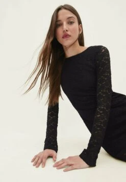 Stradivarius SHORT WITH BOW - Etuikleid - Black -Stradivarius Deutschland Verkaufs-Shop b981b5cd93354a31ad5dc072ca4855ba