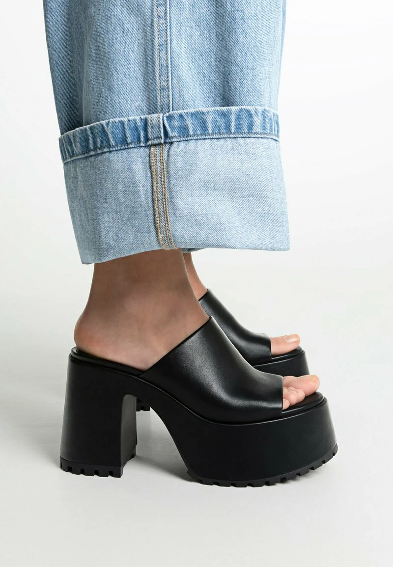 Stradivarius Pantolette Hoch - Black 1 Stradivarius Pantolette Hoch - Black