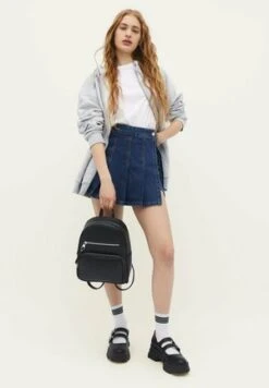 Stradivarius Tagesrucksack - Black 11 Stradivarius Tagesrucksack - Black -Stradivarius Deutschland Verkaufs-Shop ba321c73825b4b1fb491a6639bf05b2d