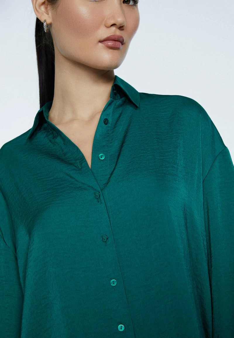 Stradivarius Hemdbluse - Mottled Green 4 Stradivarius Hemdbluse - Mottled Green – Bild 4