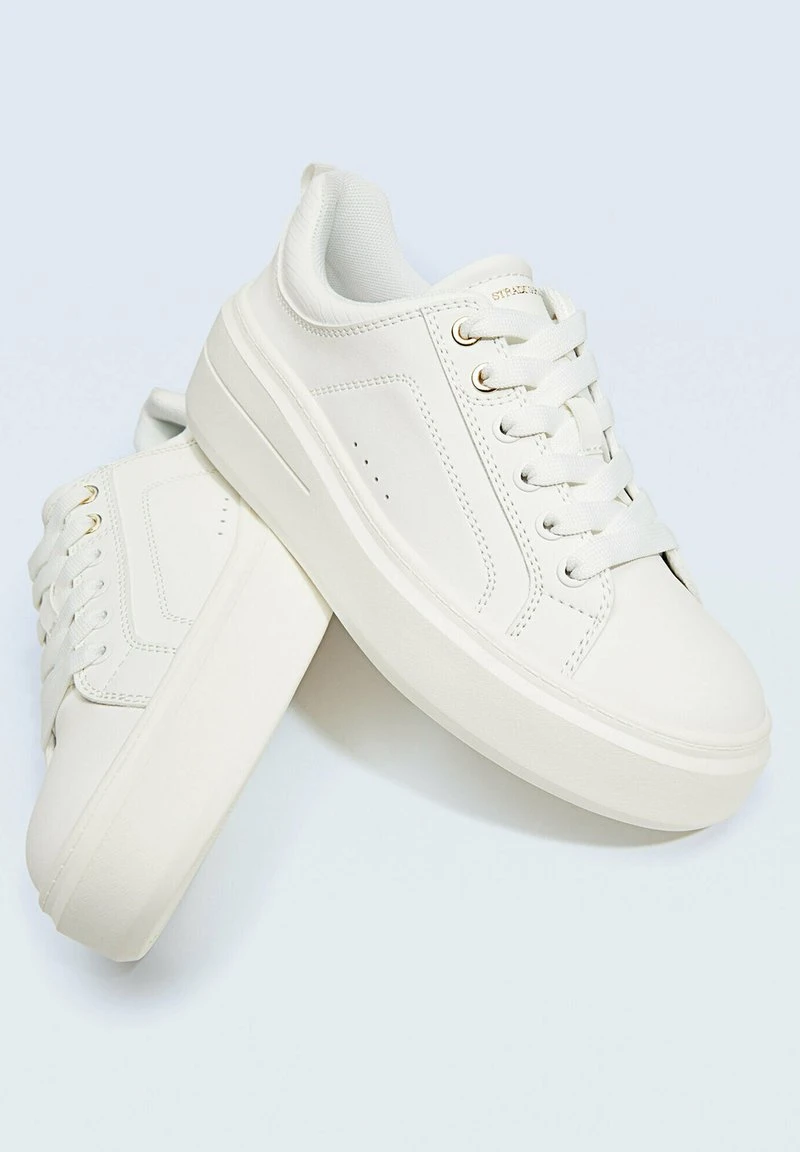 Stradivarius Sneaker Low - White 2 Stradivarius Sneaker Low - White – Bild 2