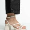 Stradivarius Riemensandalette - Off White