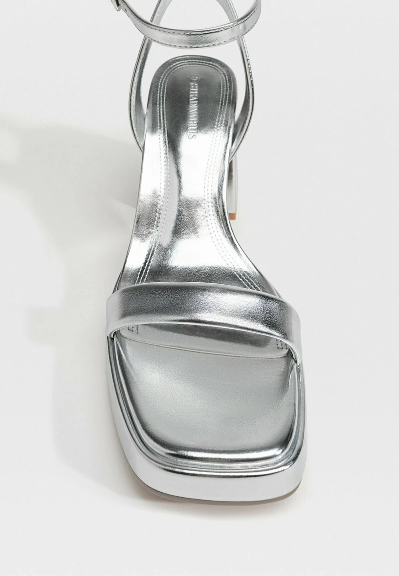 Stradivarius High Heel Sandalette - Silver Coloured 5 Stradivarius High Heel Sandalette - Silver Coloured – Bild 5