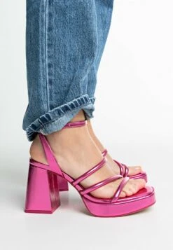 Stradivarius Plateausandalette - Pink