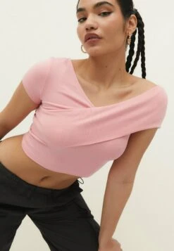 Stradivarius WRAP - T-Shirt Print - Pink -Stradivarius Deutschland Verkaufs-Shop c4ac2d5238f244a8975957955243b1f6