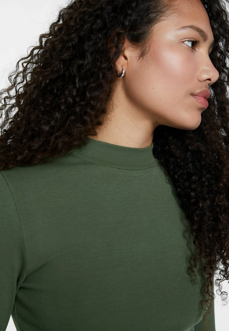 Stradivarius SINGLE - Etuikleid - Khaki 4 Stradivarius SINGLE - Etuikleid - Khaki – Bild 4