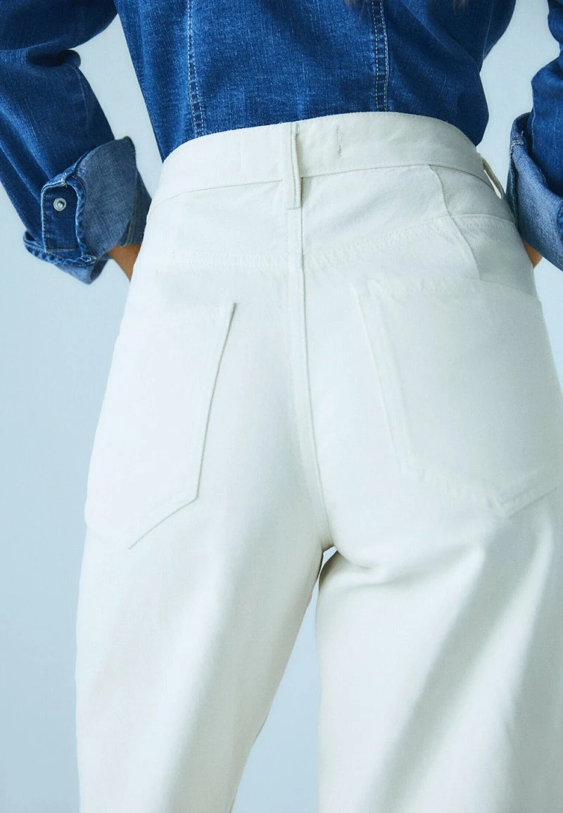 Stradivarius Jeans Straight Leg - Off White 4 Stradivarius Jeans Straight Leg - Off White – Bild 4