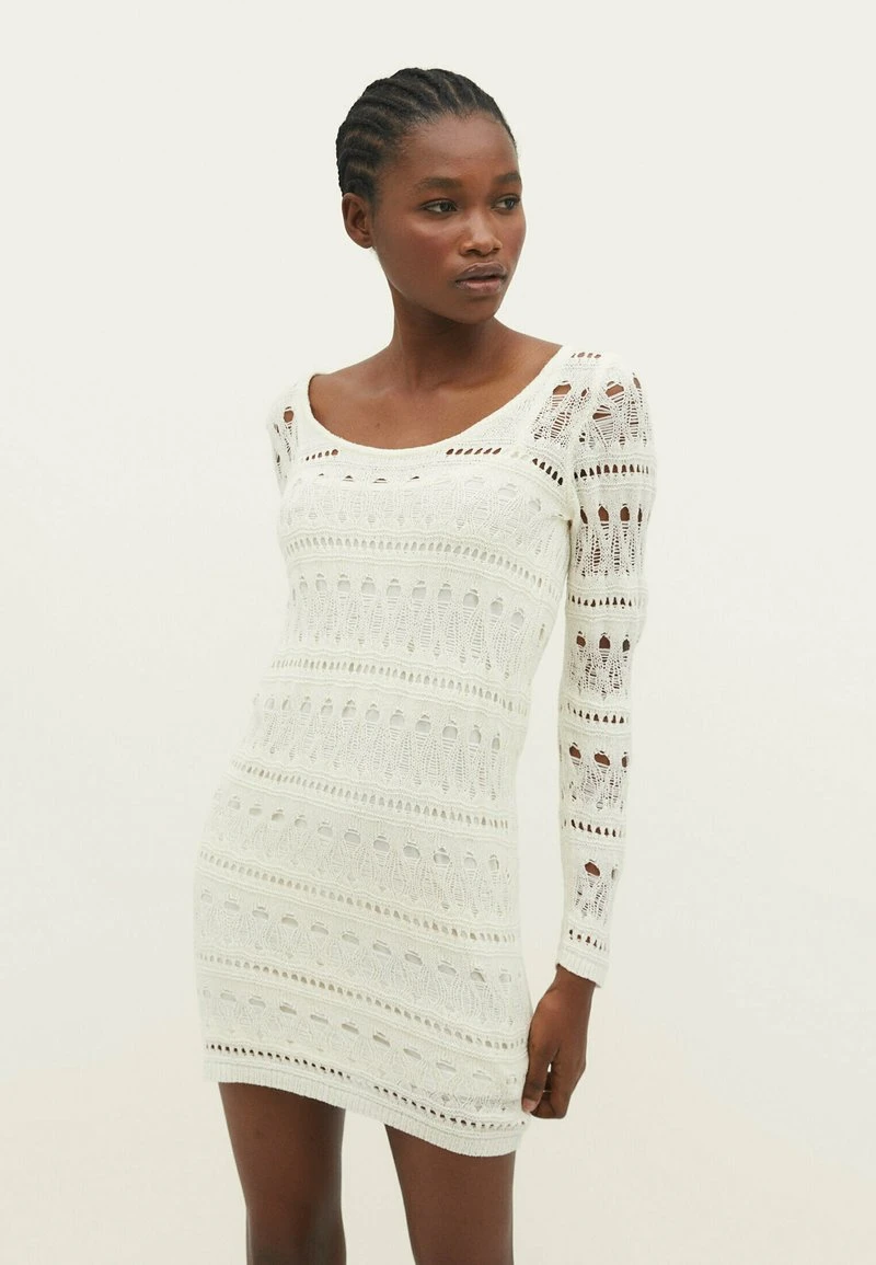 Stradivarius Strickkleid - Off White 1 Stradivarius Strickkleid - Off White