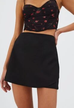 Stradivarius WICKELOPTIK - Wickelrock - Black 9 Stradivarius WICKELOPTIK - Wickelrock - Black -Stradivarius Deutschland Verkaufs-Shop c8d9aafd4e1f4a6cbec02cf509b7ea31