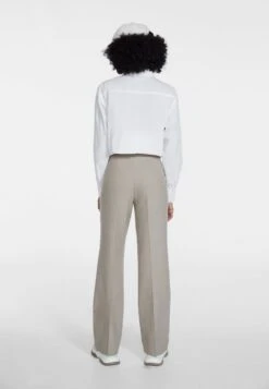 Stradivarius MIT FISCHGRÄT - Stoffhose - Stone 9 Stradivarius MIT FISCHGRÄT - Stoffhose - Stone -Stradivarius Deutschland Verkaufs-Shop ca65ad7a968545efabc40431f3ce17d6